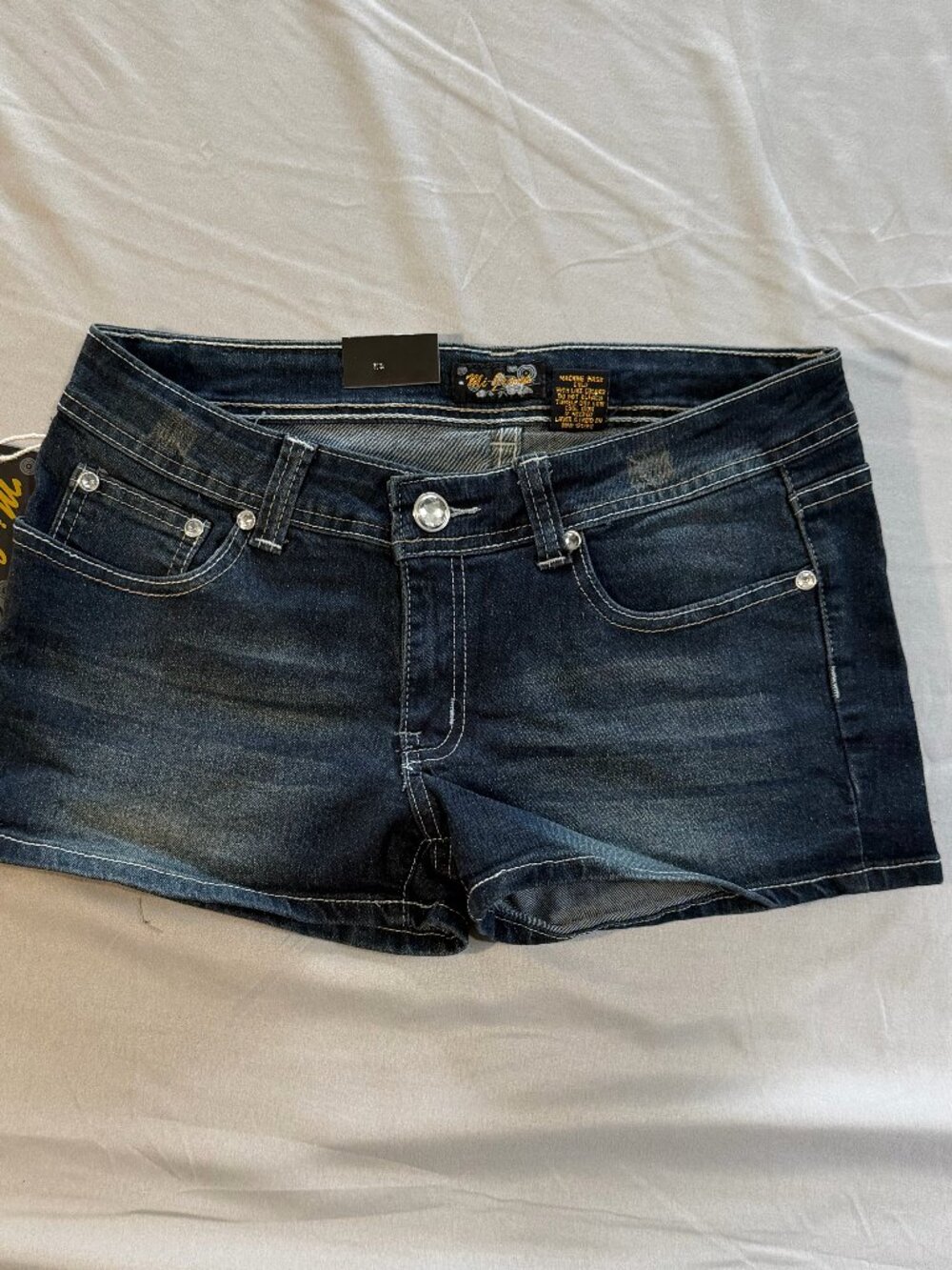 Mi-Jeans USA Junior's Low Rise Rhinestone & Pearl Accents Denim Shorts Sz 7 NWT